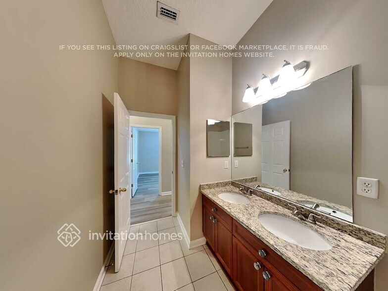 Building Photo - 1720 Windover Pl