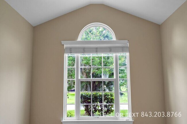 Building Photo - 2407 Storen St