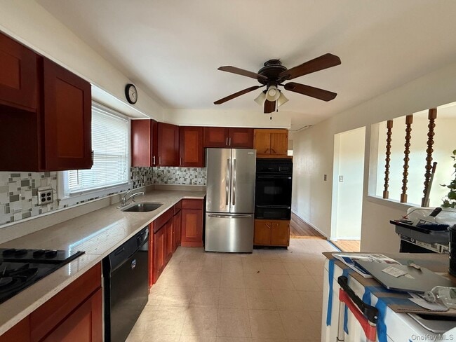 Building Photo - 1585 E 53rd St