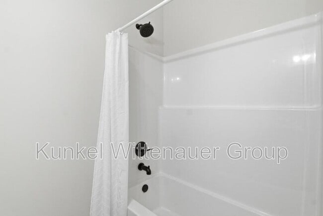 Building Photo - 837 Bushwood Way