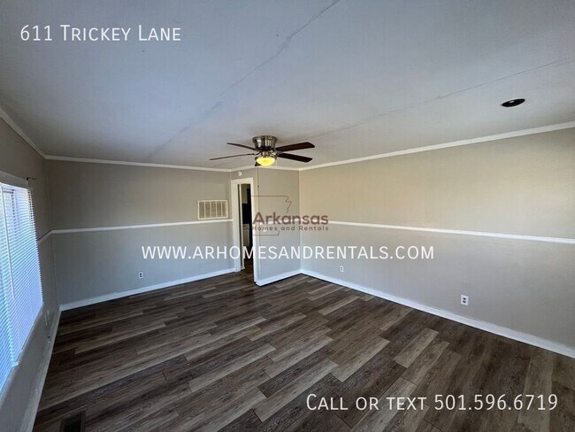 Building Photo - 611 Trickey Ln