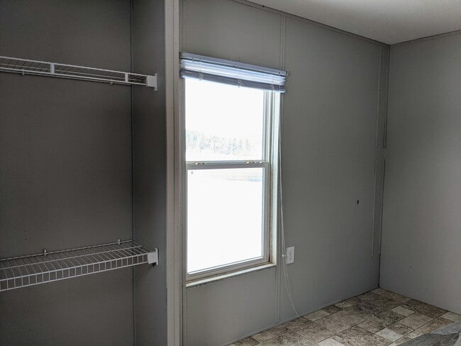 Building Photo - 309 Smith Lake Rd
