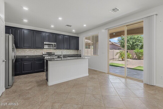 Building Photo - 3263 S Miller Dr