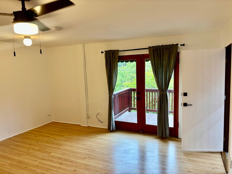 Building Photo - 5456 Gilbert Dr