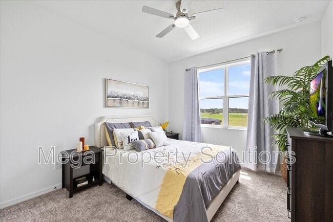 Building Photo - 12195 Stirrup Dr