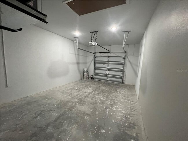 Building Photo - 12130 Henley Ave
