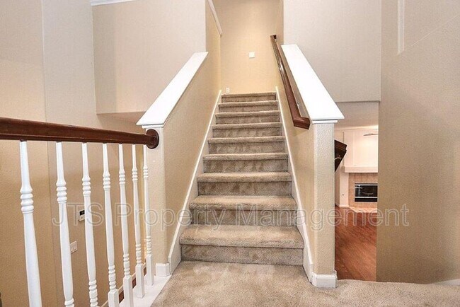 Building Photo - 3240 Big Bear Dr