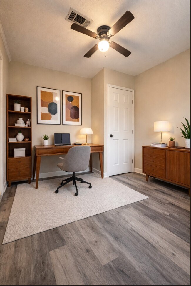 Building Photo - 1205 Bank Dr