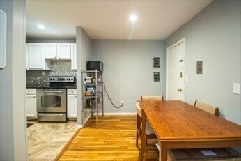 Building Photo - 50 Seymour St