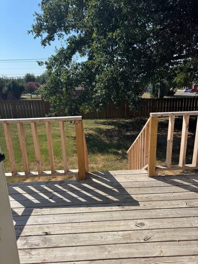 Building Photo - 2621 Oak Meadow Pl