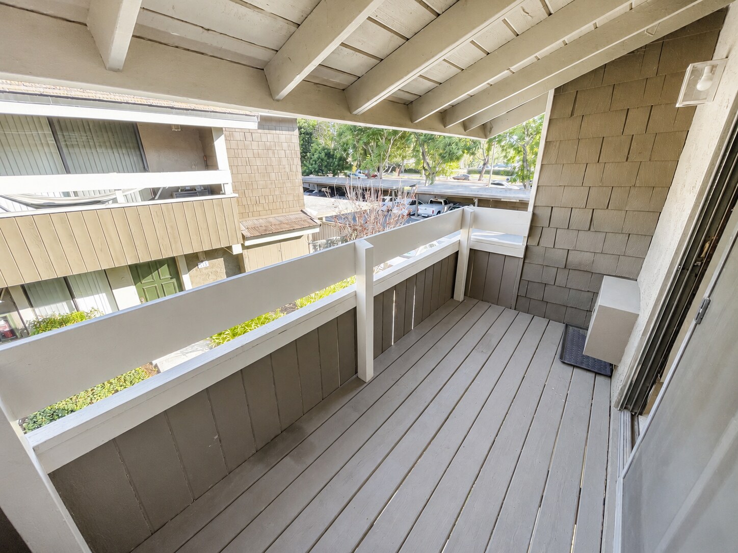 Building Photo - 160 Streamwood