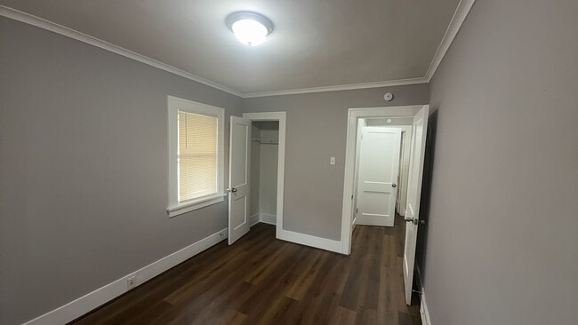 Building Photo - Charming 2-Bedroom Home in Toledo – Cozy & Convenient!
