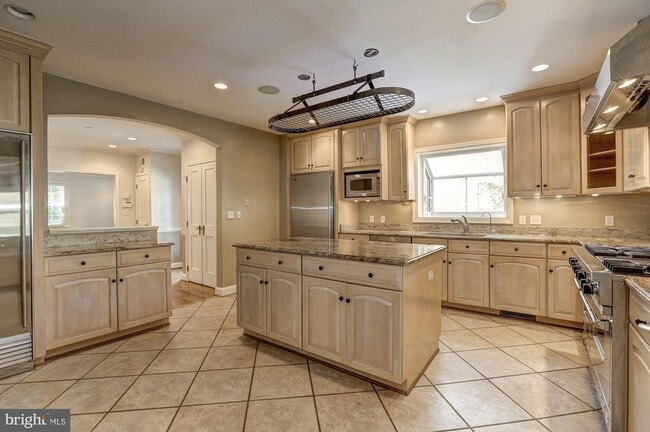 Building Photo - 5119 Manning Dr