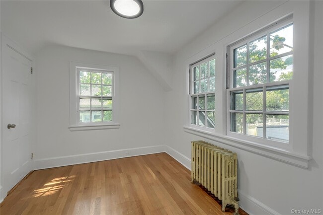 Building Photo - 28 Chester Pl