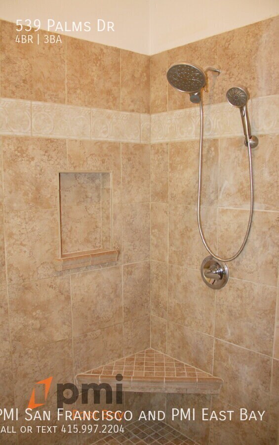 Building Photo - 539 Palms Dr