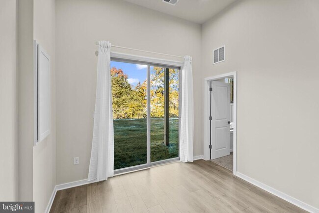 Building Photo - 6244 Folly Ln