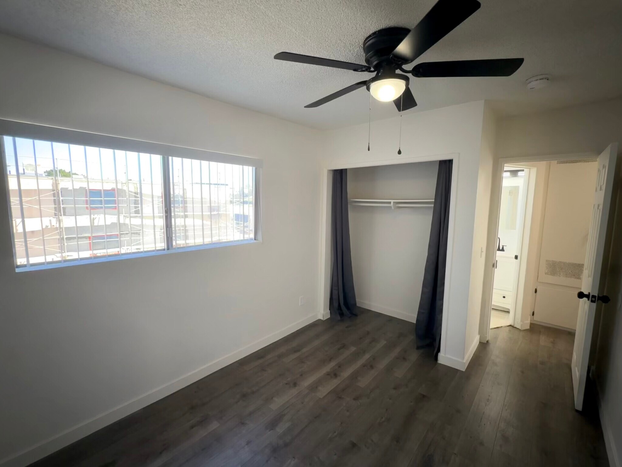 Building Photo - 5039 Alhambra Ave