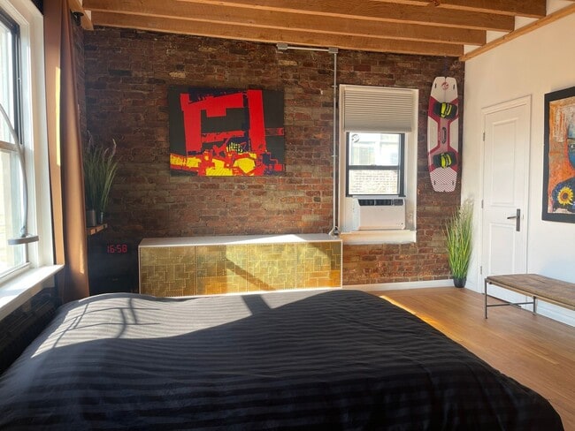 Building Photo - 675 Walton Ave