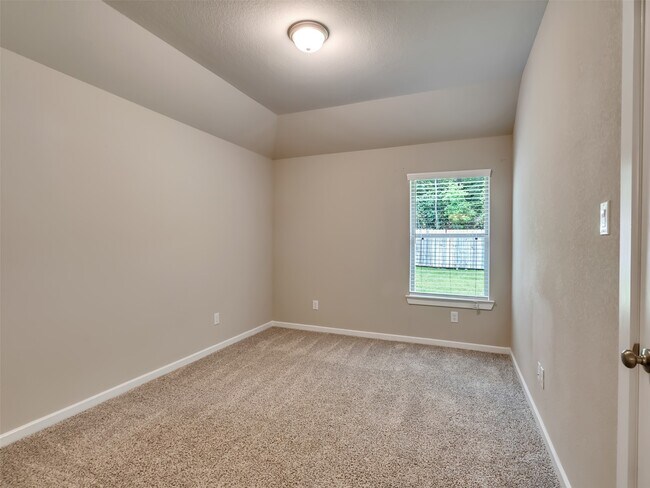 Building Photo - 8510 Amber Bend Dr