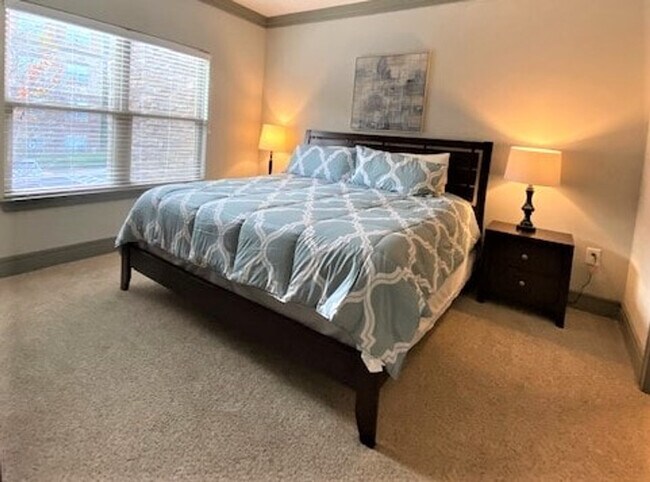 Building Photo - 70 Venue Wy