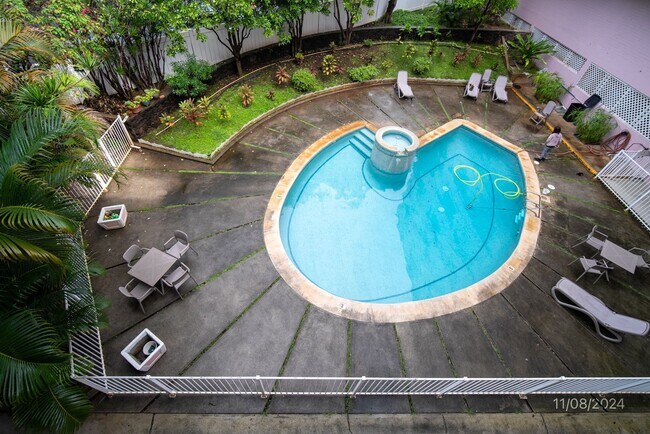 Building Photo - $2,100 / 1 Bed / 1 Bath / 410ft² – BOUTIQUE TERRAZZA