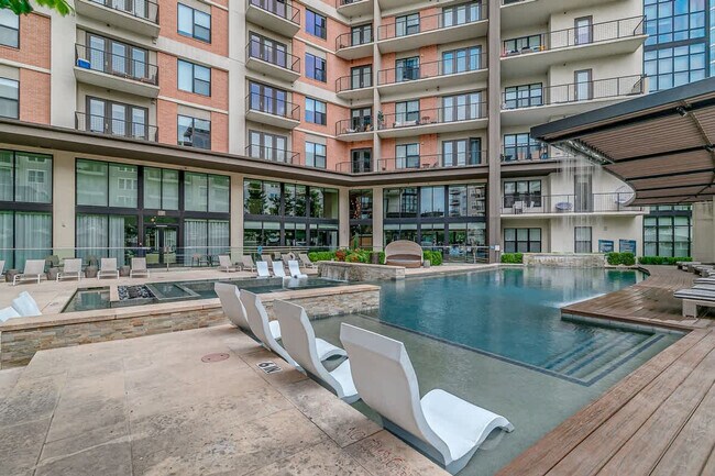 Building Photo - 101 Bowen St