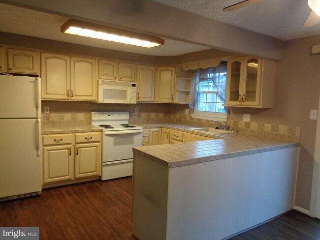 Building Photo - 4020 Rustico Rd