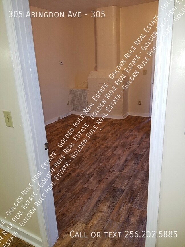 Building Photo - 305 Abingdon Ave NW