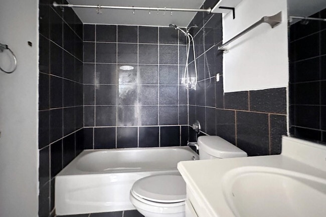 Building Photo - 1900 N Congress Ave