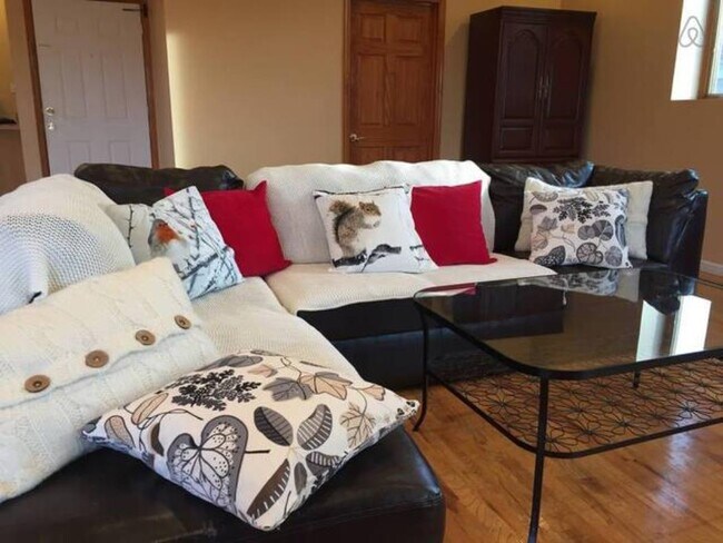 Building Photo - 4523 Harrison Pl