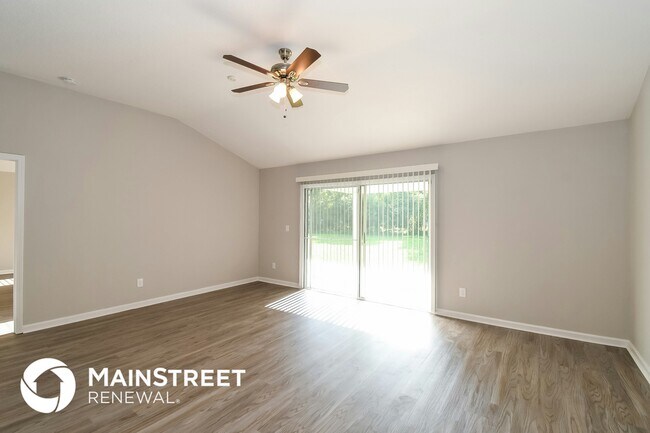 Building Photo - 10296 Lancashire Dr E