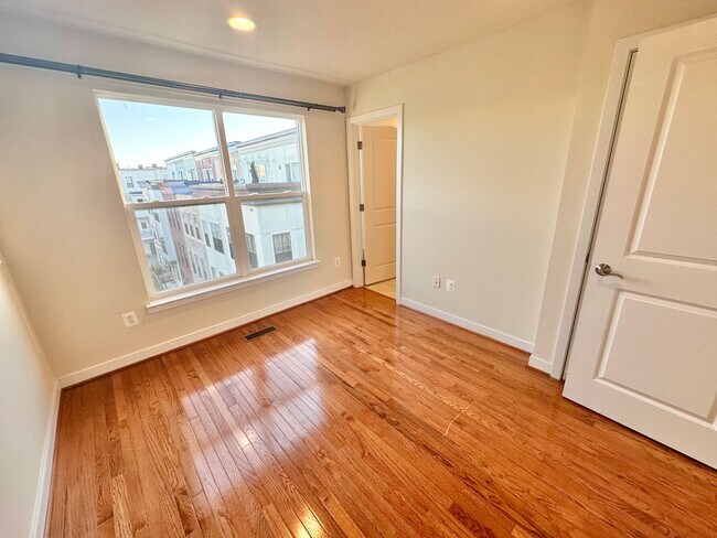 Building Photo - Amazing 3 BR/3.5 BA Townhome in Hyattsville!