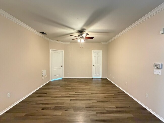 Building Photo - Awesome apartment at Grand Reserve at Kirkman!