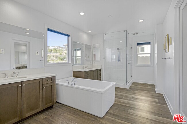 Building Photo - 12333 Finch Ct
