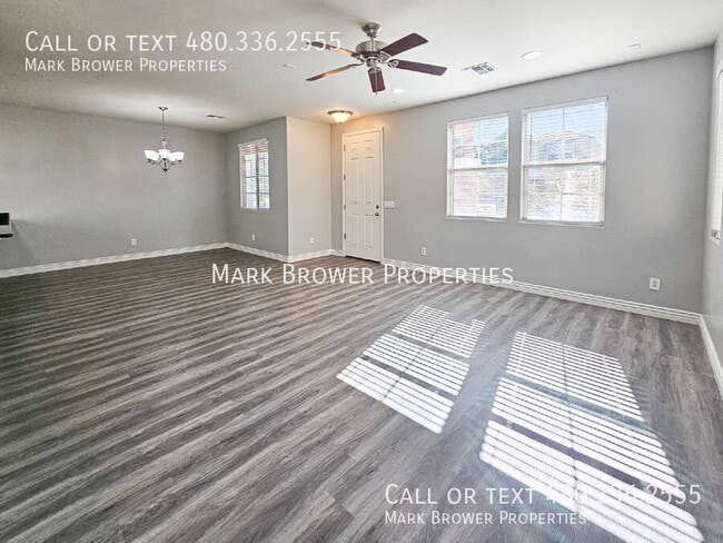 Building Photo - 8964 W Northview Ave