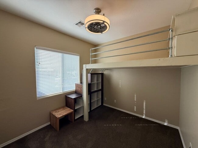 Building Photo - Beautiful 6 Bedroom - 4 Bath w/Private Pool & Basement - Chandler