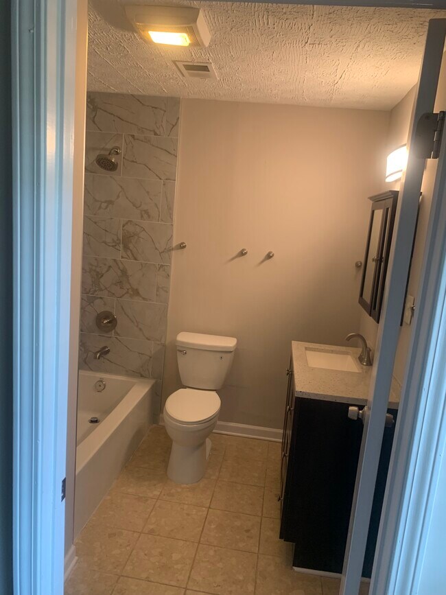 Building Photo - 7095 Birling Dr