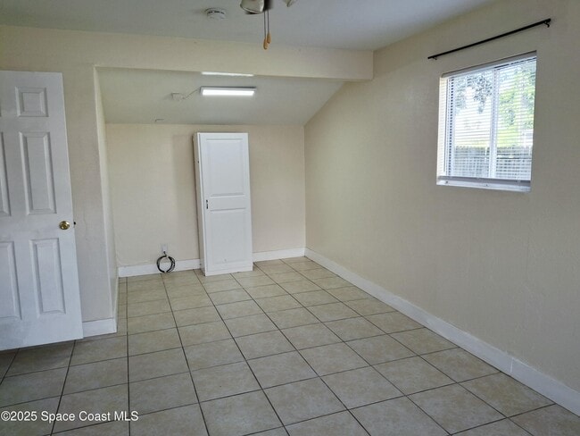 Building Photo - 150 Osceola Ave