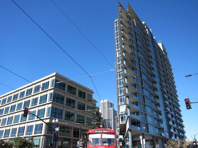 Building Exterior - 1080 Park Blvd