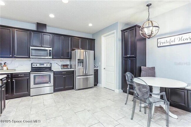 Building Photo - 7804 Loren Cove Dr