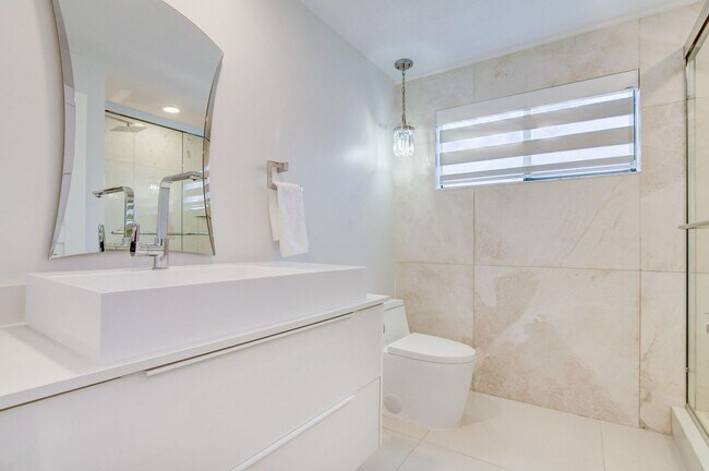 Building Photo - 15109 Ashland Dr