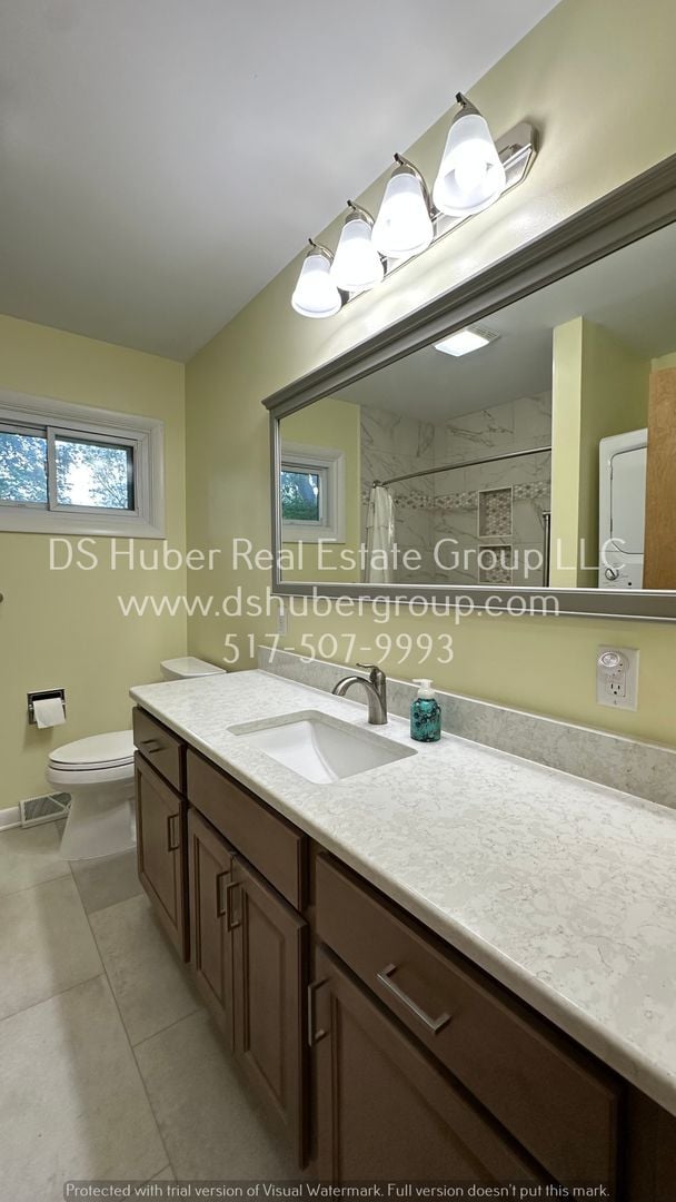 Building Photo - 11150 Beardslee Rd