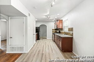 Building Photo - 1334 W Ridgewood Ct