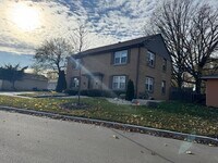 Building Photo - 1111 Lincoln St