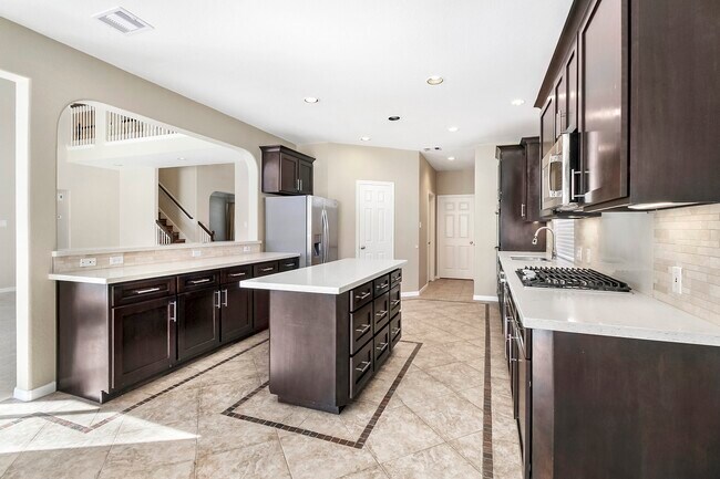 Building Photo - 803 Chisel Point Dr