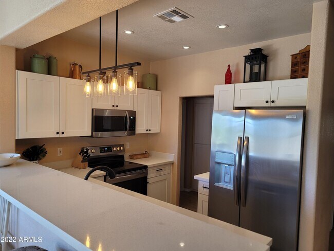 Primary Photo - 16616 E Gunsight Dr