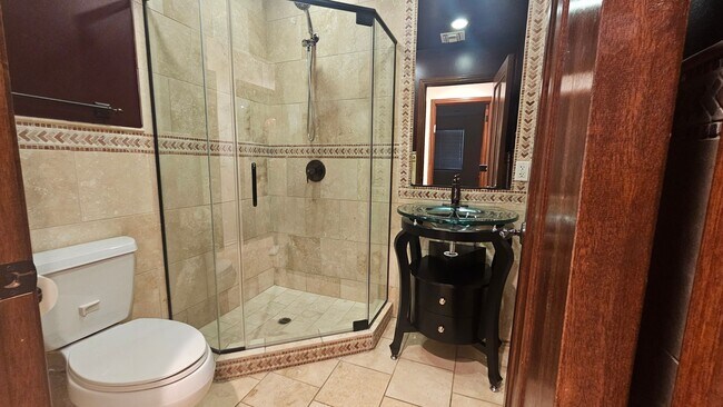 Building Photo - Exquisite 4 Bedroom + Office Single-Level Residence with Pool/BBQ in a Prime South-of-the-Bouleva...