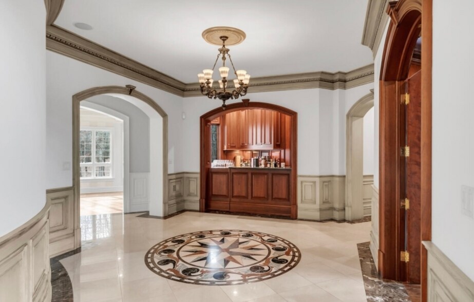 Building Photo - 581 Pottersville Rd