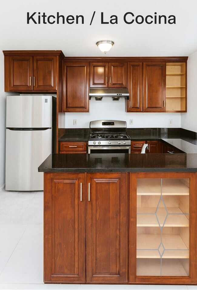 Building Photo - 2207-2209 Grand Ave