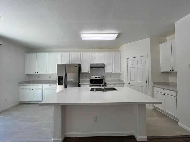 Building Photo - 120 Stone Valley Cir